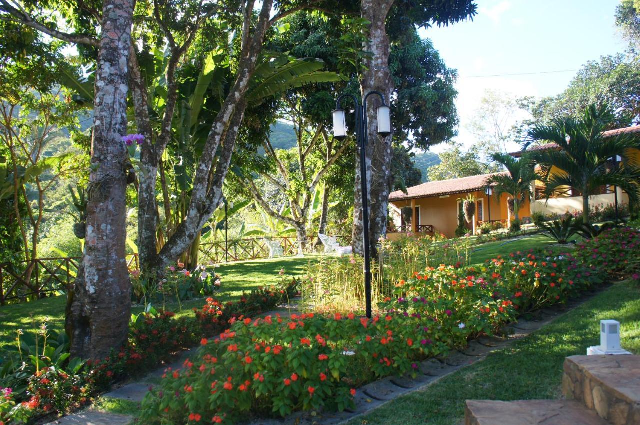 Hotel Cantinho Das Flores Guaramiranga Extérieur photo